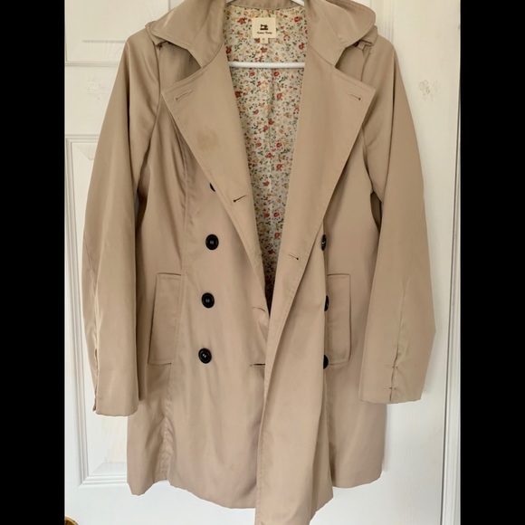 Cotton Candy trench coat beige cream small button - Picture 2 of 8